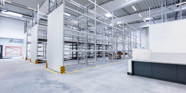 Reformas Integrales de Naves Industriales Sant Martí Sarroca · Diseño e Instalación de Áreas de Producción, Almacén y Oficinas