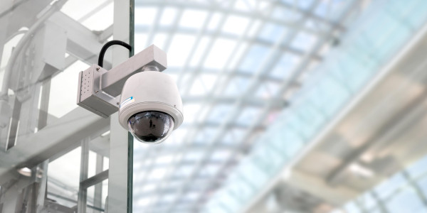 Reformas Integrales de Tiendas y Locales  Comerciales  Carme · Instalación Sistemas de Seguridad y Videovigilancia